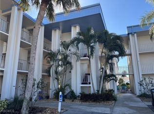 1624 Pine Valley Dr APT 218, Fort Myers, FL 33907