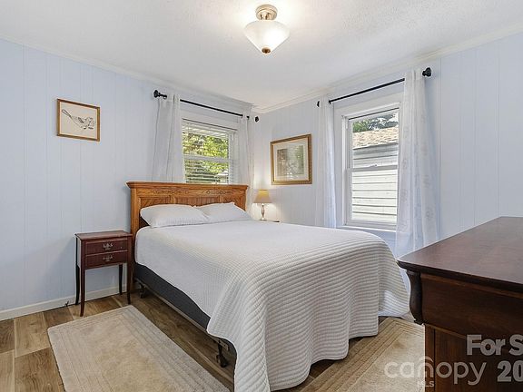 4th image of 312 Jack St