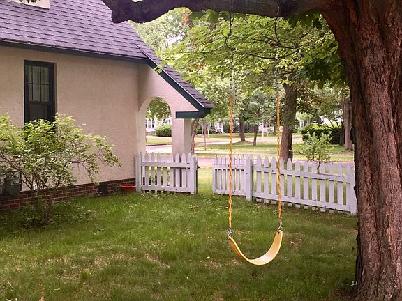 4th image of 304 Eau Claire Blvd