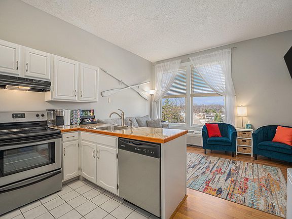 2nd image of 532 Dyckman Ave APT 9