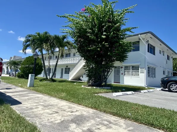 11 NE 204th St APT 18, Miami Gardens, FL 33179