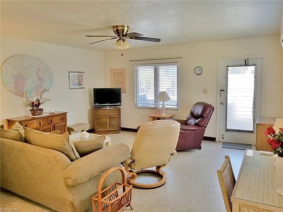 4th image of 127/129 Fairweather Ln