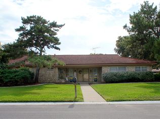 8886 Random Rd, Fort Worth, TX 76179