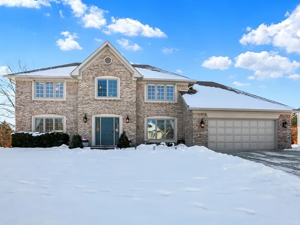 8782 Bay Pointe Cir, Indianapolis, IN 46236