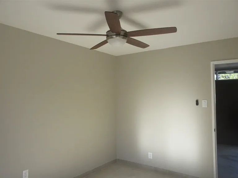 235-37 Townsite Dr #235 — Photo 10