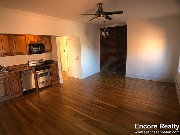4th image of 49 Hereford St #5L