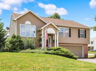 2498 Dorchester Dr, York, PA 17408