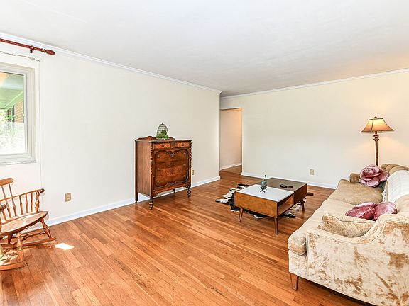 5th image of 4018 E 79th St