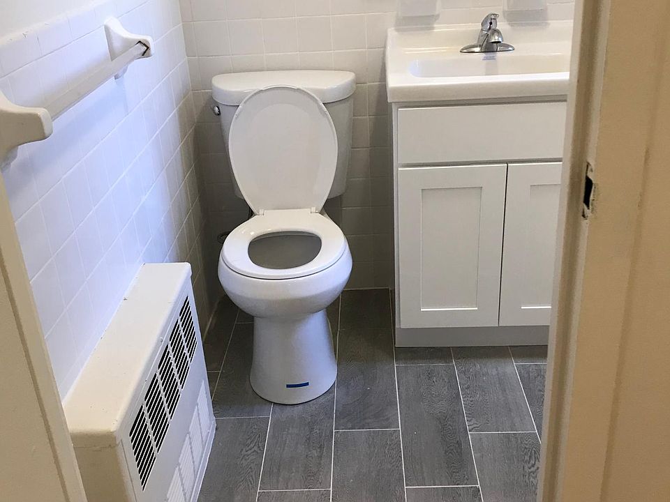 2nd image of 1473 Bryant Ave APT 2H