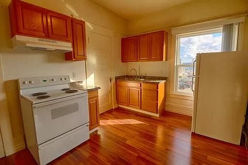 Light and bright kitchen