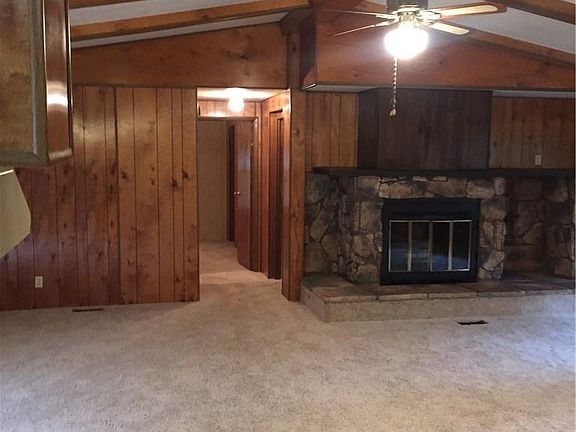 4th image of 7420 40th Ct NE