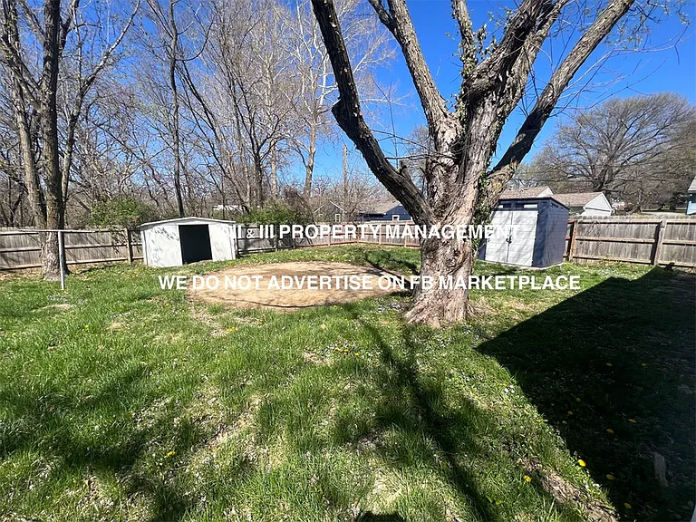 488 N Neconi Ave — Photo 20