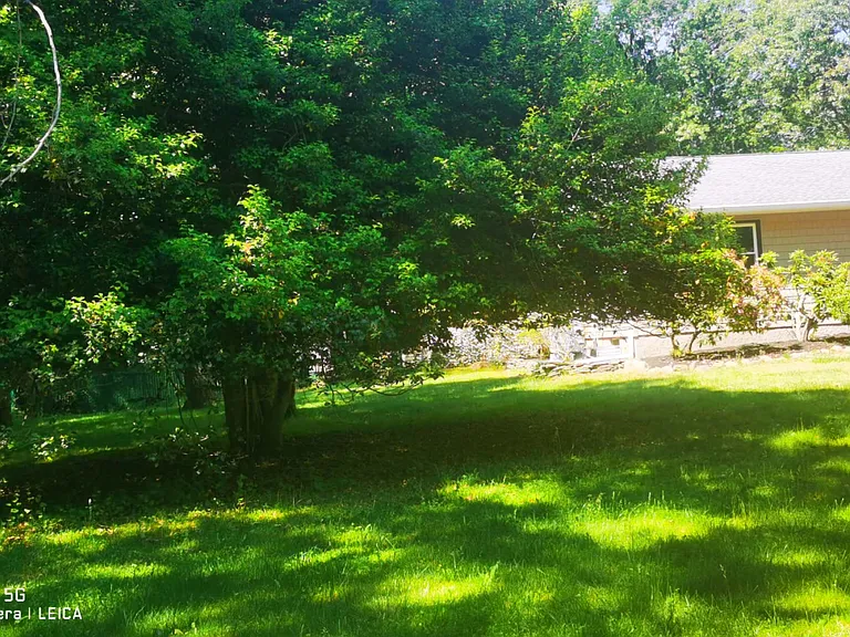 Circle Dr — Photo 1