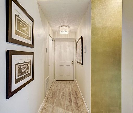 5th image of 1321 Hollow Run APT 5