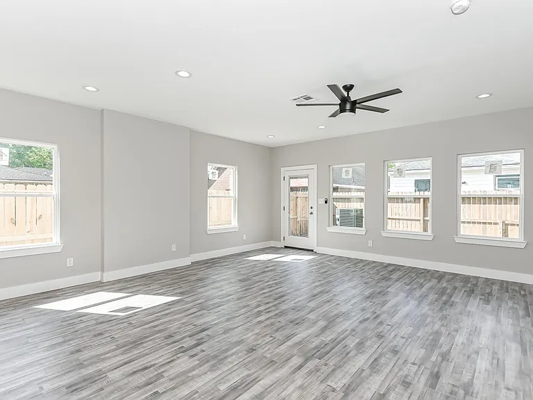 3547 Dreyfus St — Photo 10