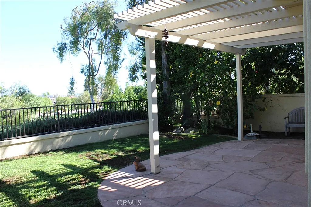 3 bed, 2.5 bath, 2179 sqft, $4,900 — Photo 4