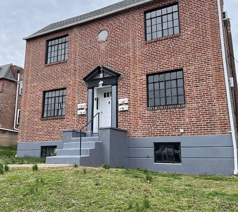 1st image of 141 Berkley Ave #B
