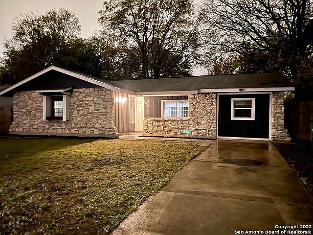 1st image of 4822 Casa Espana St