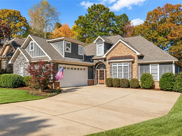 1808 Roanoke Ln, Auburn, AL 36830