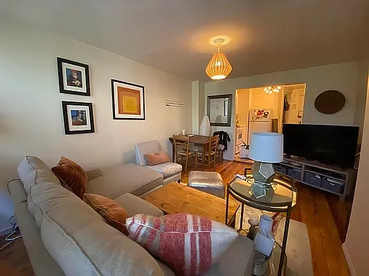 Rented by Oxford Property Group | media 3