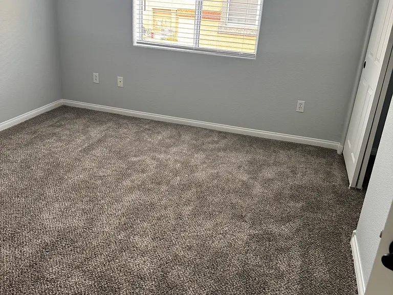 4915 E Russell Rd #134 — Photo 8