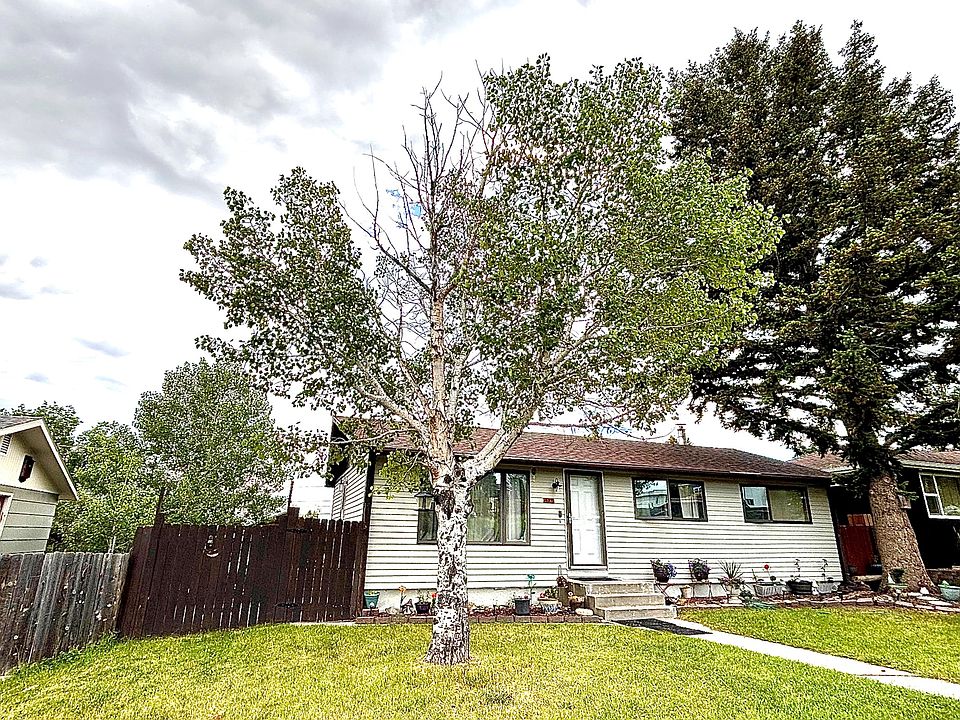 1st image of 417 Raymond St
