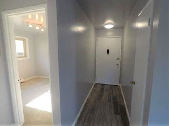 5th image of 1417 Belmont Ave APT 303