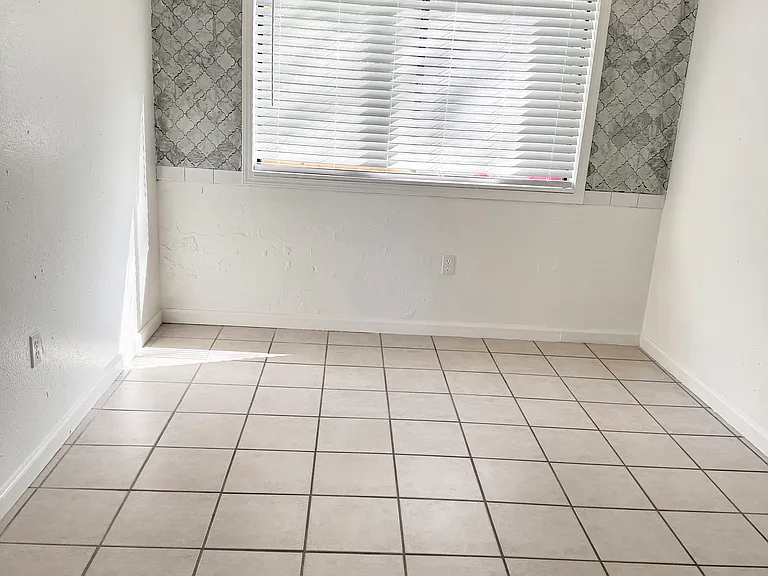 703 Oaks Manor Ct #5-2 — Photo 20