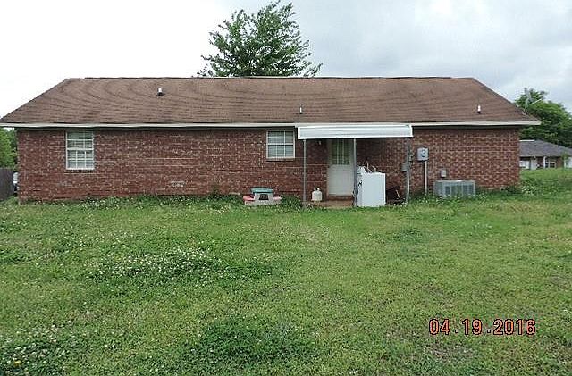 2nd image of 209 N 36th St