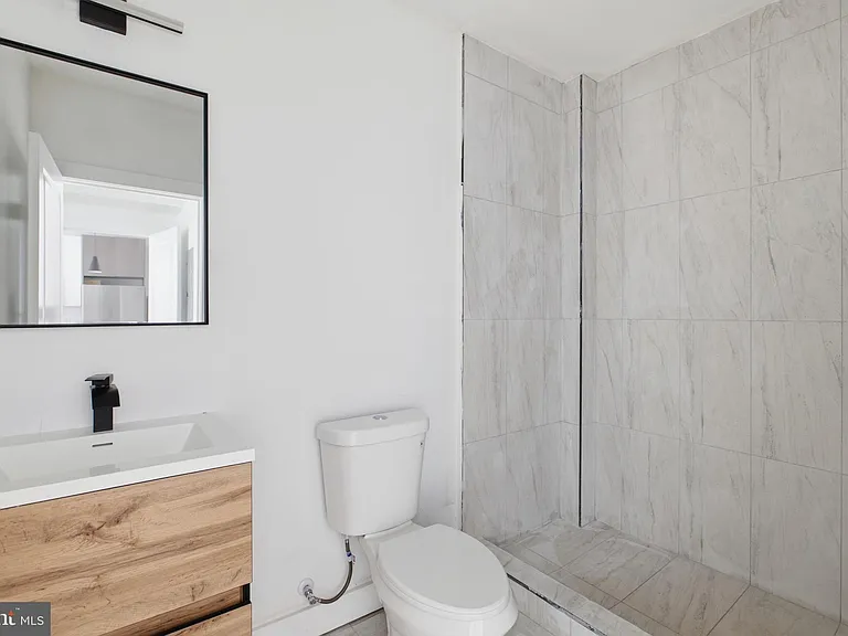613 N Brooklyn St #3 — Photo 6