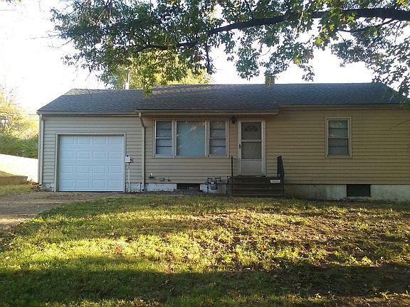 3rd image of 10401 E 40th St