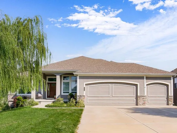 24148 W 293rd St, Paola, KS 66071