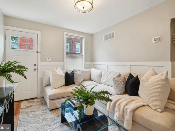 1229 Day St, Philadelphia, PA 19125