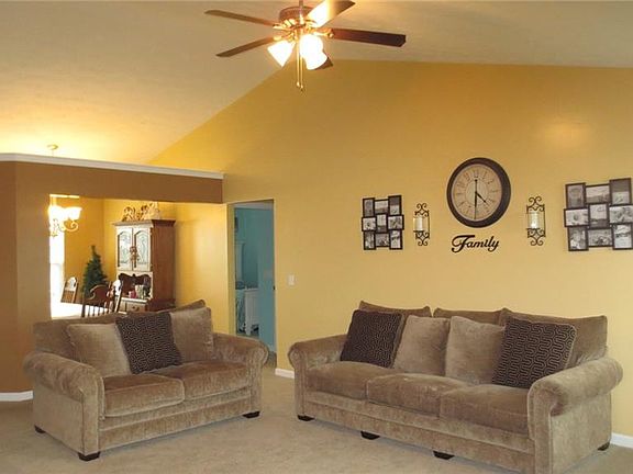 2nd image of 4040 Spicebush Dr
