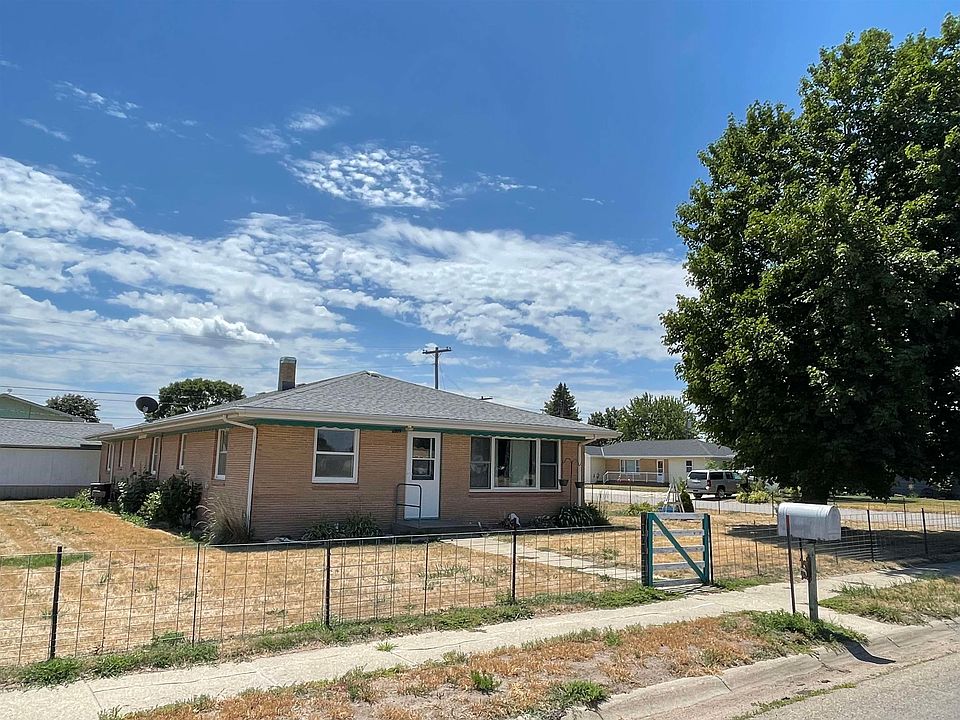 1st image of 1009 E 1st St