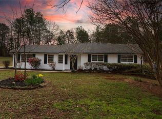 931 Honeysuckle Trl, Winder, GA 30680