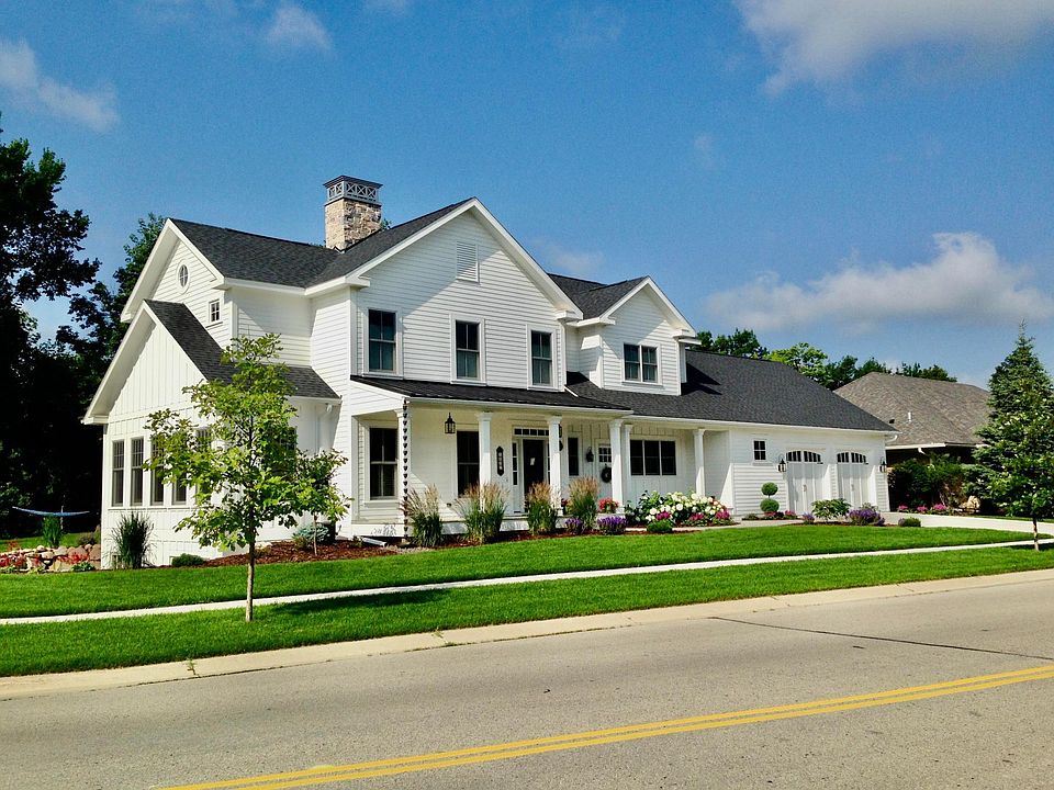 1st image of 1017 Fox Knoll Dr SW