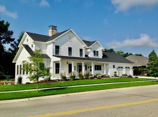 1017 Fox Knoll Dr SW, Rochester, MN 55902