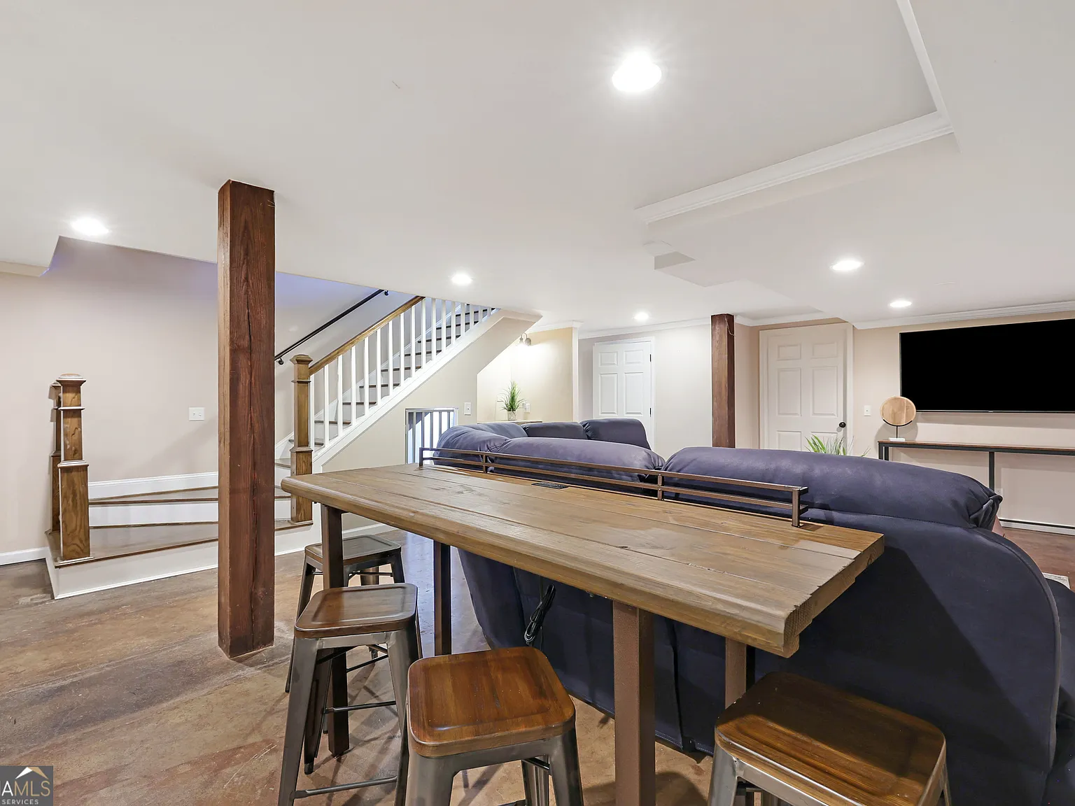 8 bed, 9.0 bath, 8100 sqft, $19,000 — Photo 4