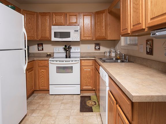 5th image of 9463 Erika Ln