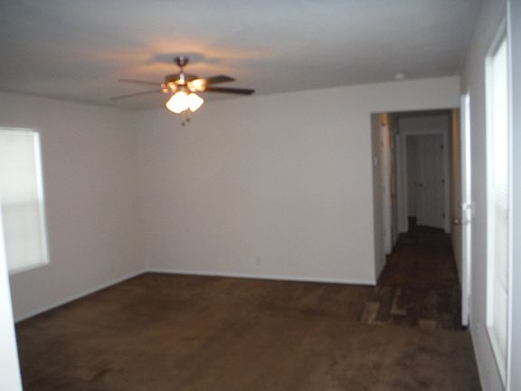 5th image of 7040 Shawnee Dr #136