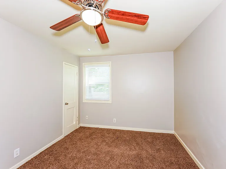 700 Robison Dr — Photo 14