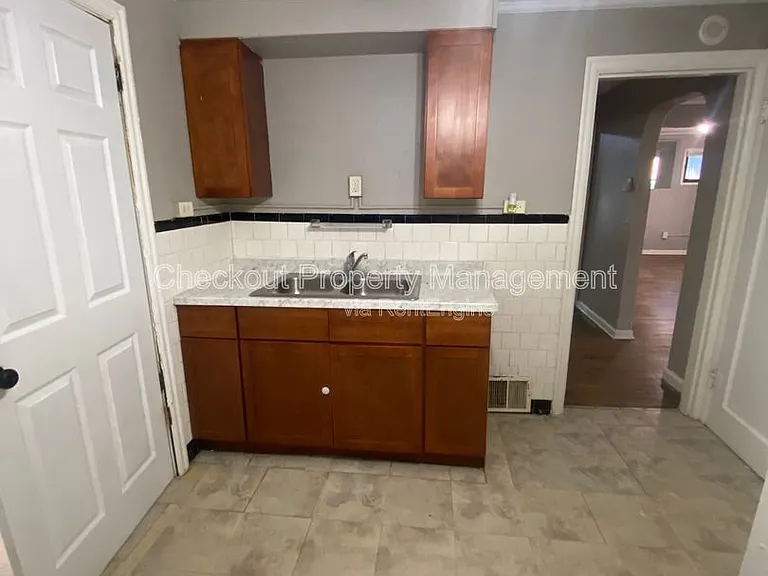5516 Fairridge Ct — Photo 9