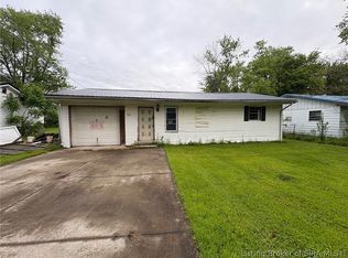 560 North Street, Austin, IN 47102