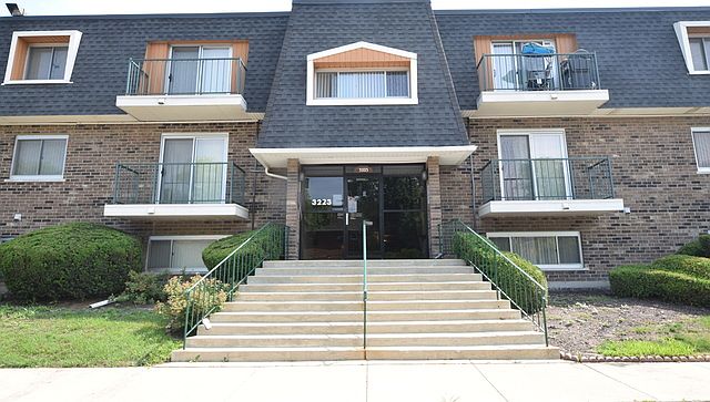 1st image of 3223 W Parkway Dr Unit 1A