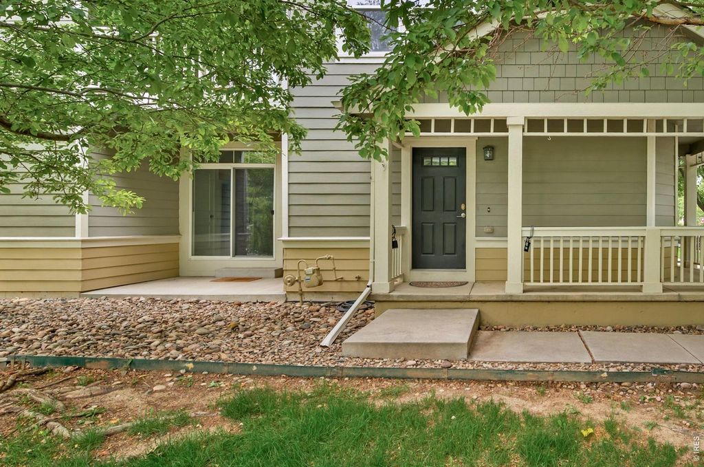 2727 Rock Creek Dr