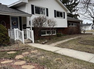 704 Green Tree Rd, Kohler, WI 53044