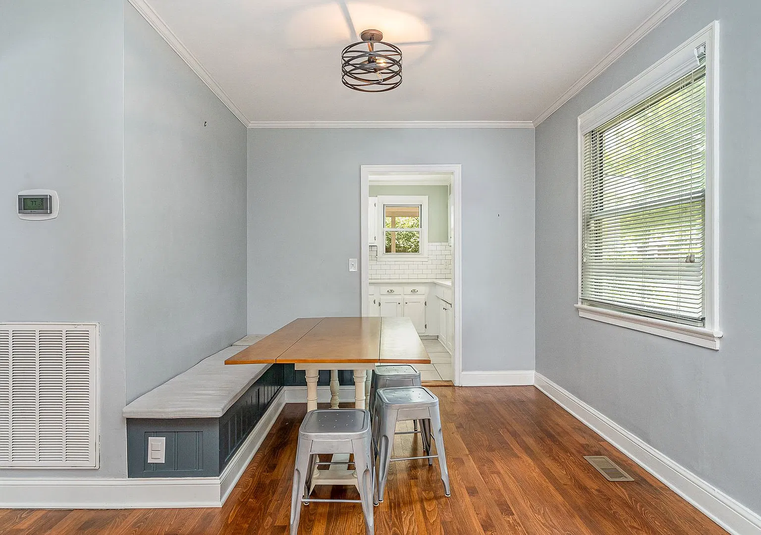 Adorable 3 bed 2 bath cottage in Charlotte Park! — Photo 4