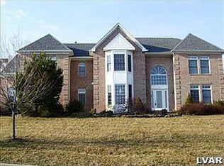 1446 Morningside Dr, Orefield, PA 18069