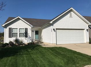 1209 Pine Creek Rd, Valparaiso, IN 46383